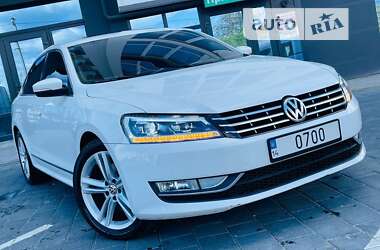 Седан Volkswagen Passat 2012 в Дрогобыче