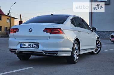 Седан Volkswagen Passat 2016 в Тернополі