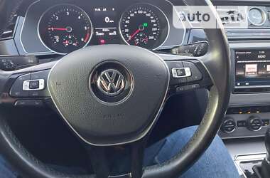 Универсал Volkswagen Passat 2017 в Гайсине