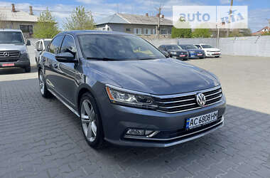 Седан Volkswagen Passat 2016 в Луцьку