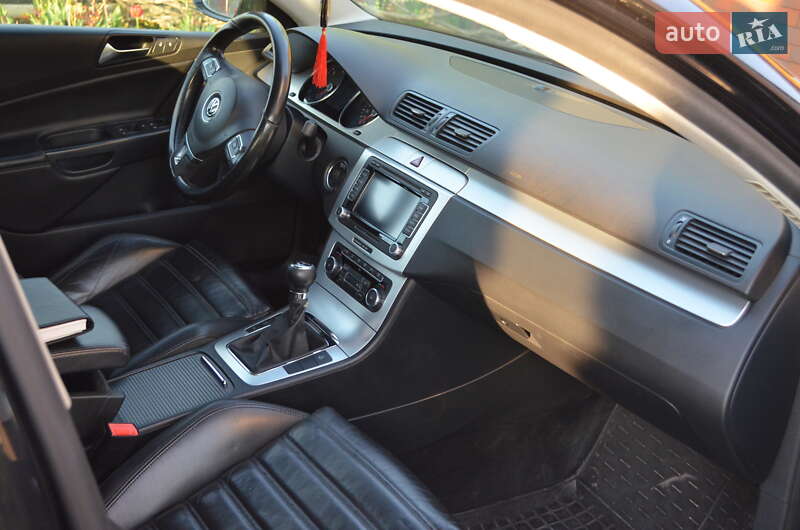 Универсал Volkswagen Passat 2010 в Борщеве
