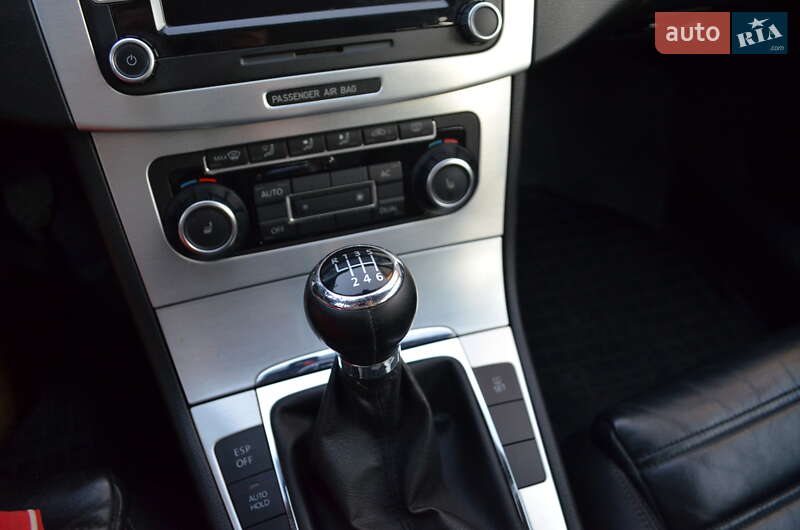 Универсал Volkswagen Passat 2010 в Борщеве