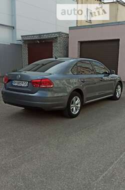 Седан Volkswagen Passat 2014 в Харкові