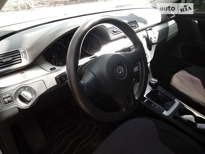 Універсал Volkswagen Passat 2011 в Києві фото 6 Універсал Volkswagen Passat 2011 в Києві
