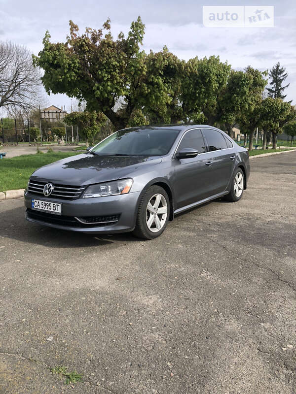 Седан Volkswagen Passat 2012 в Лысянке