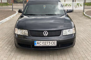 Седан Volkswagen Passat 1999 в Нововолинську