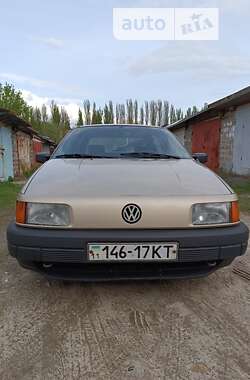 Седан Volkswagen Passat 1989 в Киеве