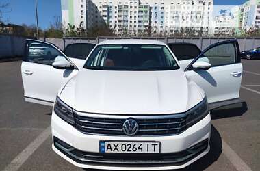 Седан Volkswagen Passat 2016 в Харькове