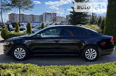 Седан Volkswagen Passat 2015 в Львове