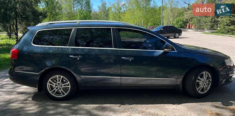 Универсал Volkswagen Passat 2008 в Харькове