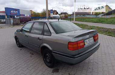 Седан Volkswagen Passat 1994 в Хмельницькому