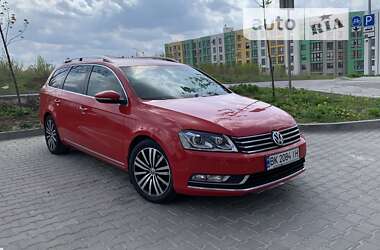 Универсал Volkswagen Passat 2012 в Ровно