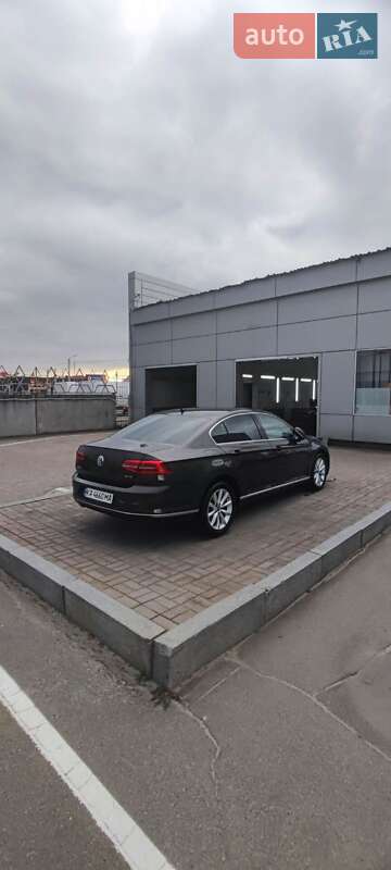 Седан Volkswagen Passat 2017 в Києві