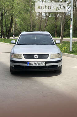 Седан Volkswagen Passat 1997 в Львове