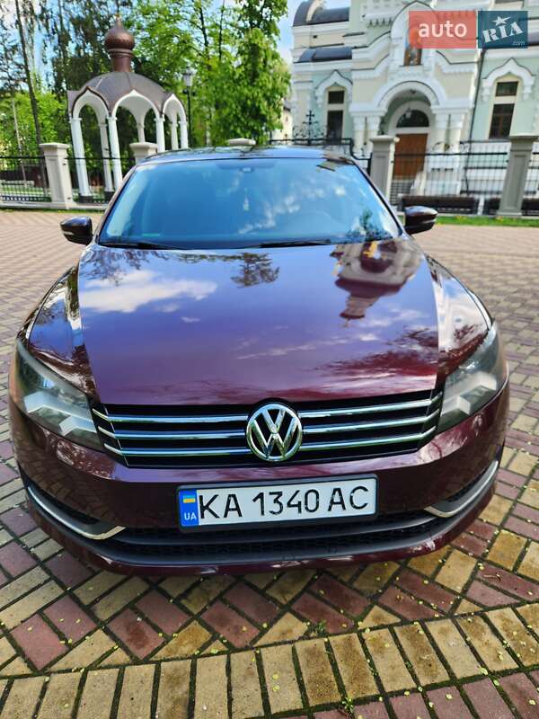 Седан Volkswagen Passat 2013 в Киеве