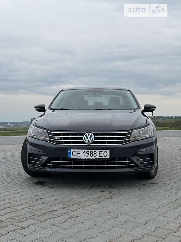 Седан Volkswagen Passat 2017 в Чернівцях
