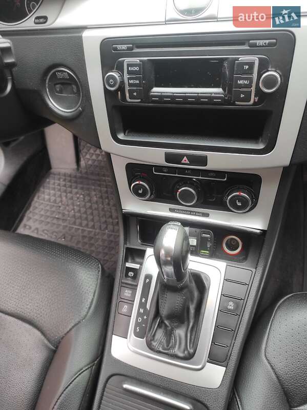 Универсал Volkswagen Passat 2012 в Галиче