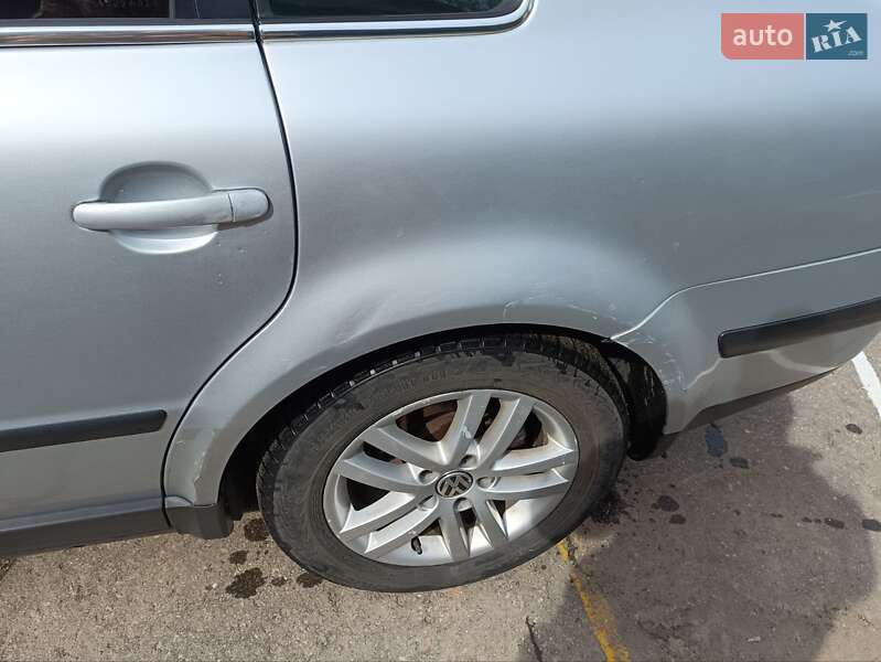 Седан Volkswagen Passat 2004 в Умані