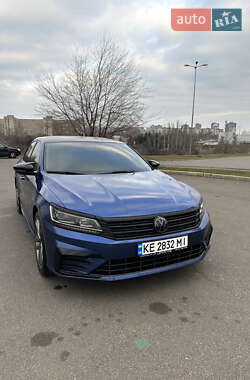 Седан Volkswagen Passat 2017 в Кривом Роге