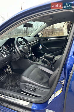 Седан Volkswagen Passat 2017 в Кривом Роге