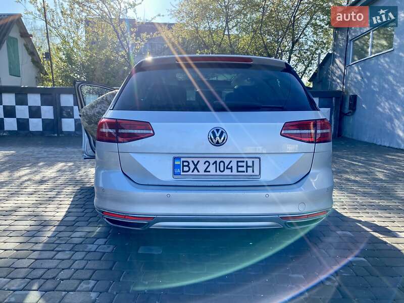 Универсал Volkswagen Passat 2017 в Староконстантинове