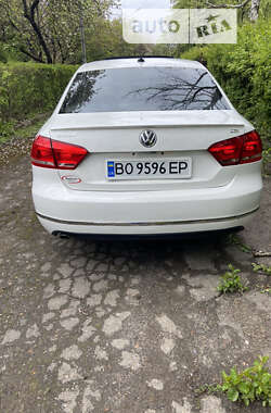 Седан Volkswagen Passat 2012 в Тернополе