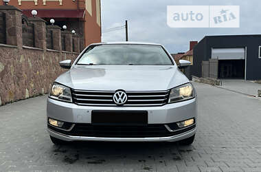 Седан Volkswagen Passat 2012 в Тернополе