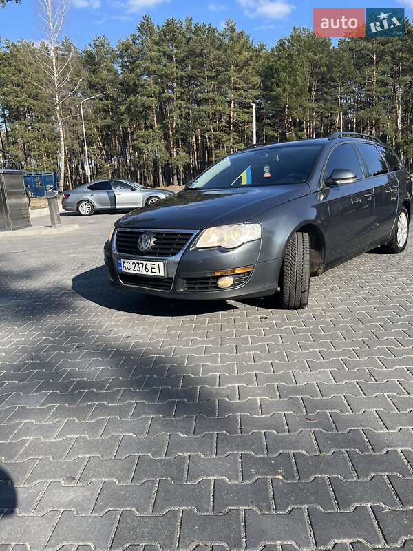Универсал Volkswagen Passat 2008 в Маневичах
