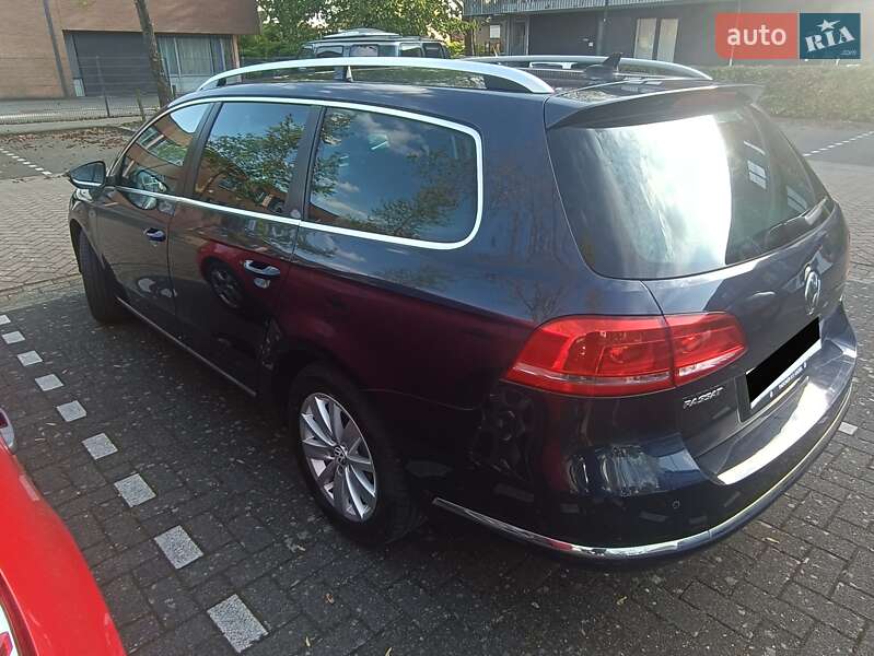 Універсал Volkswagen Passat 2010 в Чернівцях