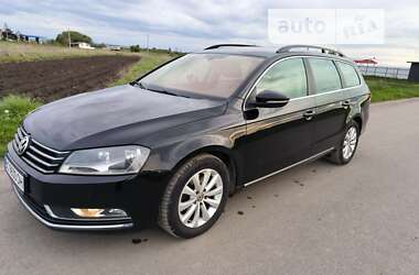 Універсал Volkswagen Passat 2012 в Львові