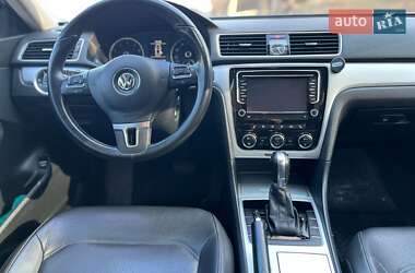 Седан Volkswagen Passat 2012 в 