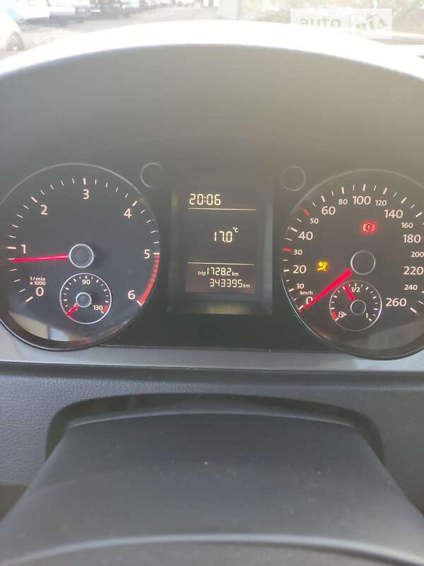 Седан Volkswagen Passat 2010 в Ровно