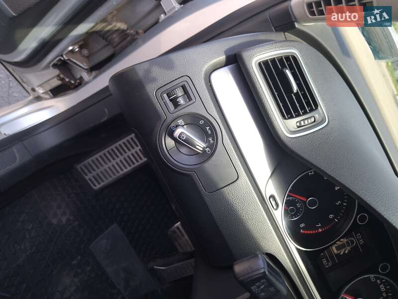 Универсал Volkswagen Passat 2011 в Покровске