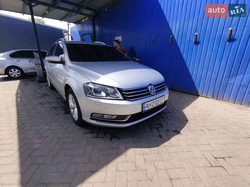 Универсал Volkswagen Passat 2011 в Покровске