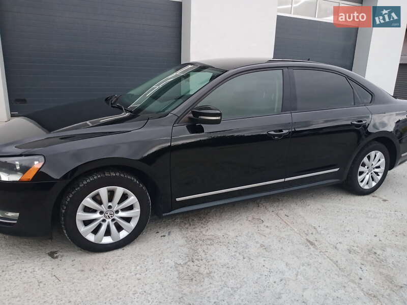 Седан Volkswagen Passat 2013 в Львове