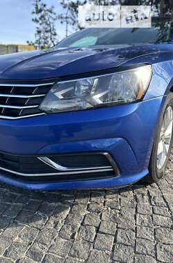 Седан Volkswagen Passat 2016 в Дніпрі