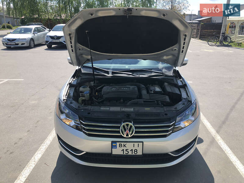 Седан Volkswagen Passat 2014 в Здолбунове