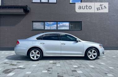 Седан Volkswagen Passat 2014 в Рокитному