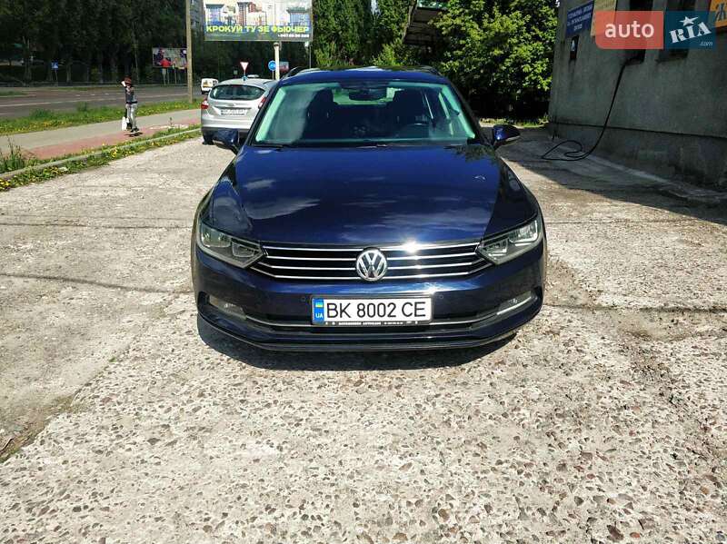 Универсал Volkswagen Passat 2015 в Ровно