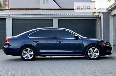 Седан Volkswagen Passat 2013 в Тернополі