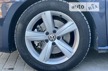 Седан Volkswagen Passat 2013 в Тернополі