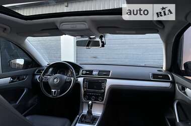 Седан Volkswagen Passat 2013 в Тернополі