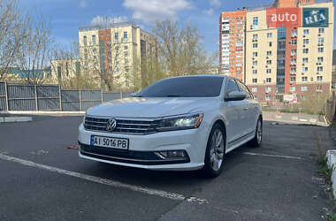 Седан Volkswagen Passat 2017 в 