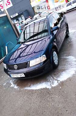 Седан Volkswagen Passat 1998 в Кривом Роге