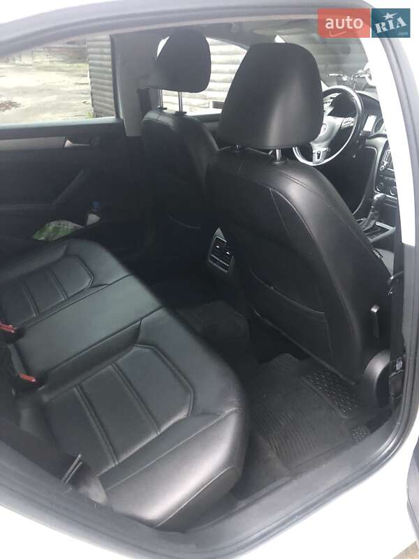 Седан Volkswagen Passat 2014 в Києві