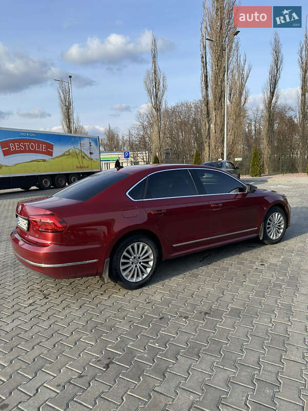 Седан Volkswagen Passat 2016 в Кременчуге