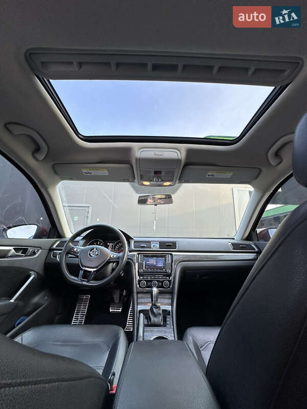 Седан Volkswagen Passat 2016 в Кременчуге