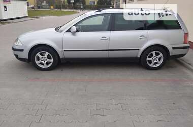 Универсал Volkswagen Passat 2004 в Стрые