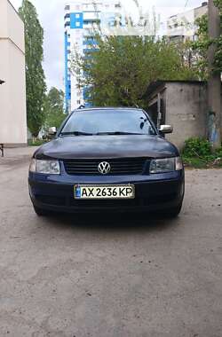 Универсал Volkswagen Passat 1998 в Харькове