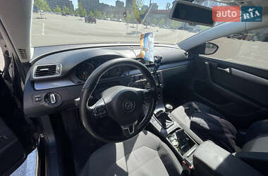 Универсал Volkswagen Passat 2011 в 